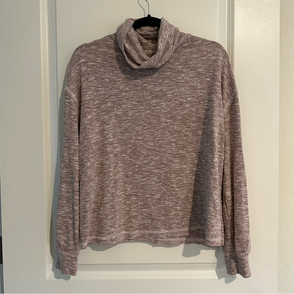 Size Large Universal Threats Light Pink Relaxed Turtleneck